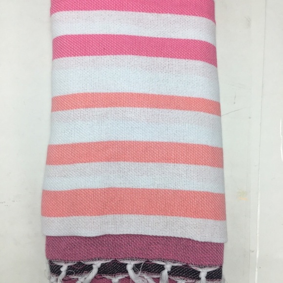 103 - Throw Beach Blanket/Towel Victoria’s Secret - Picture 10 of 13